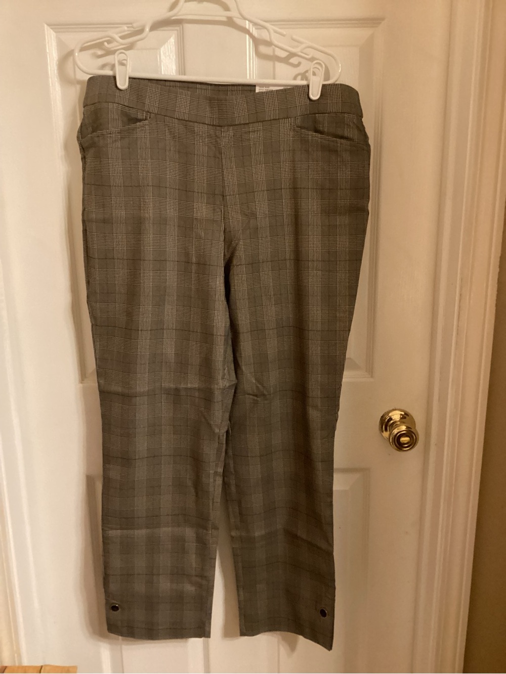 Plaid Straight-Leg Women's Pants - black/white